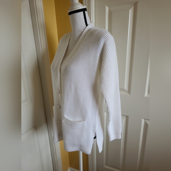 LIZ BAKER VINTAGE WHITE BUTTON DOWN SWEATER, SIZE M, PETITE - Picture 7 of 10